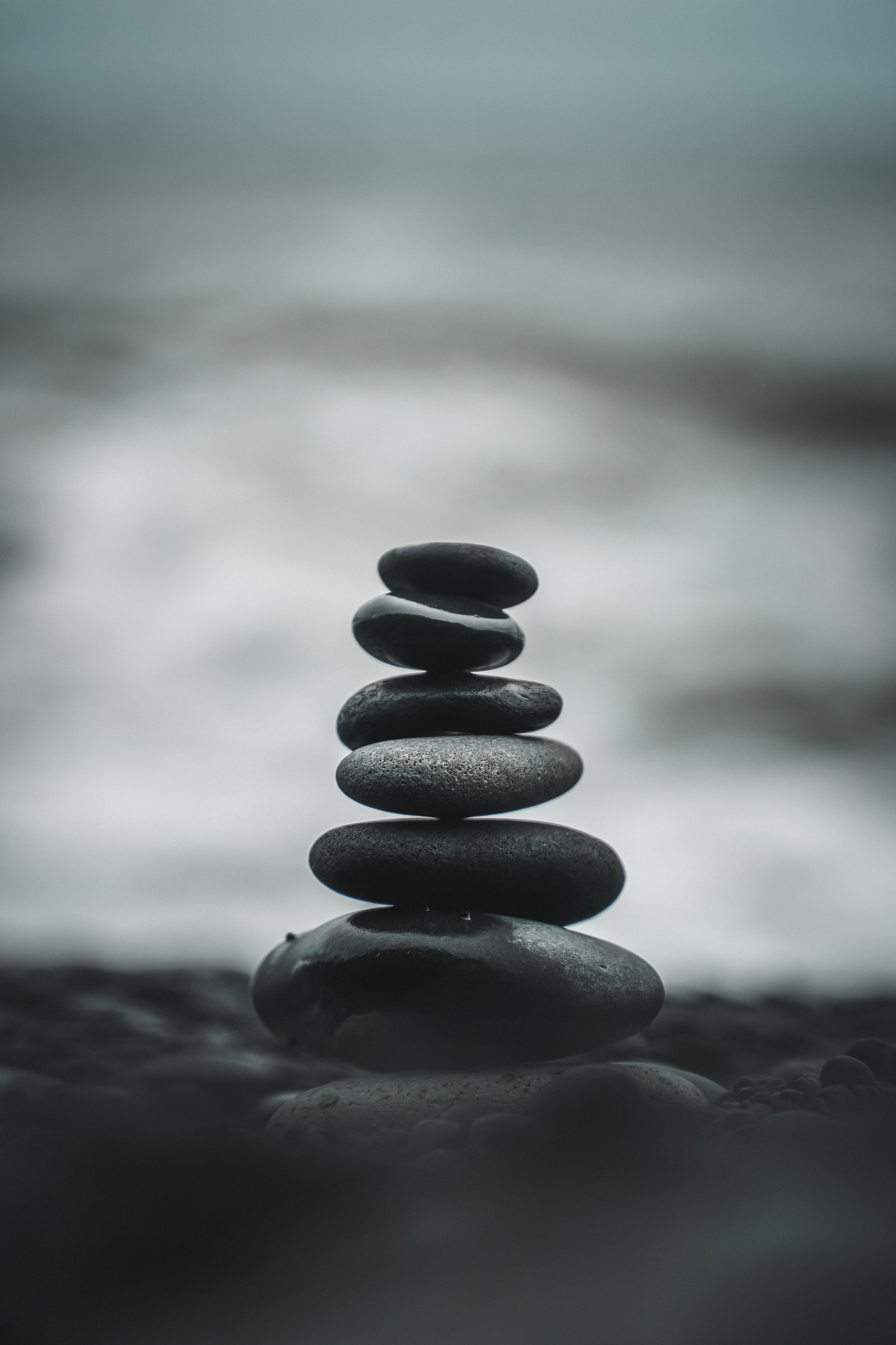 Balancing rocks. Photo by https://unsplash.com/@jeppemp4